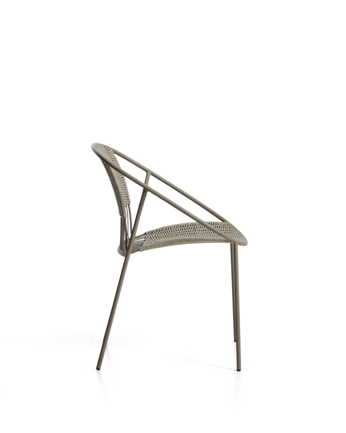 Kave Home Atrani stapelbare outdoor stoel van gegalvaniseerd staal en taupekleurig touw - Afbeelding 6