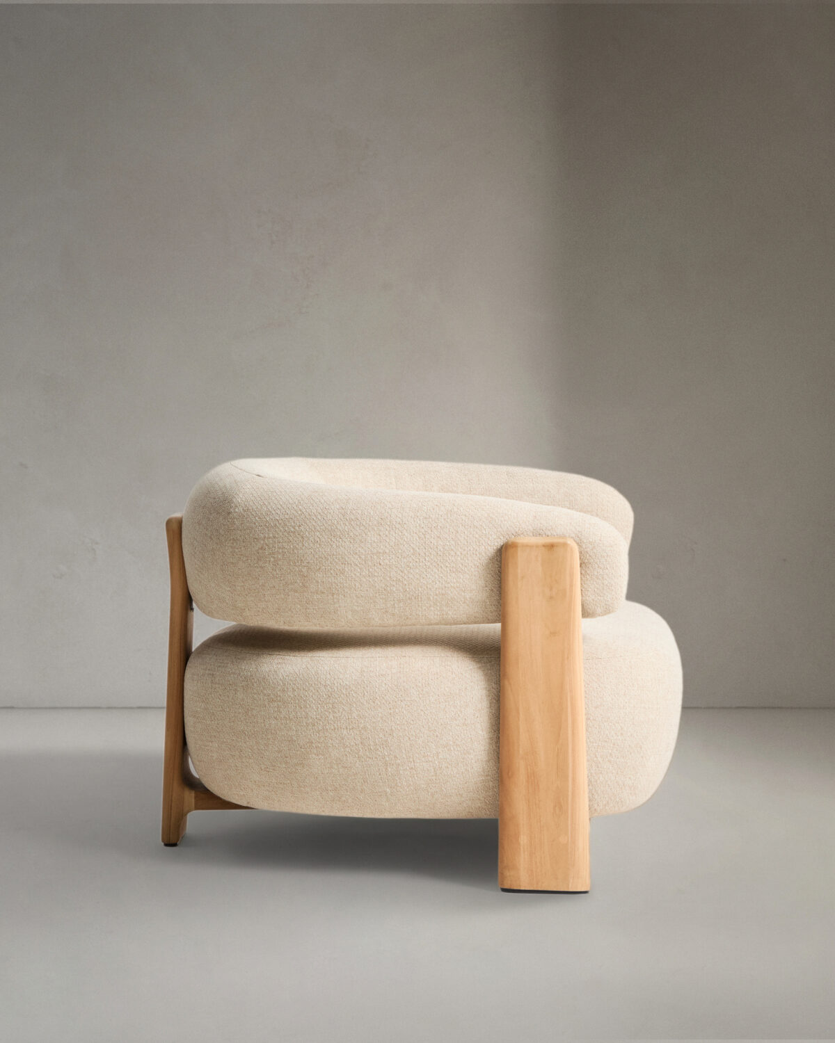 Kave Home Granite outdoor fauteuil in beige met poten in massief teakhout in naturelkleurige afwerking FSC 100% - Afbeelding 4