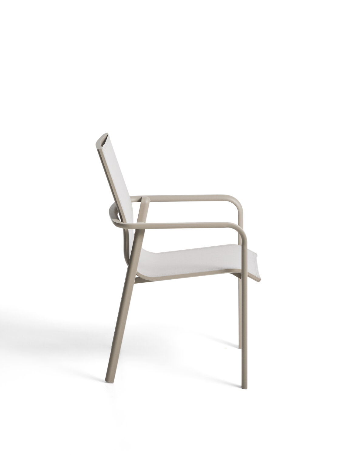 Kave Home Canea stapelbare outdoor stoel van beige textileen en taupekleurig aluminium - Afbeelding 8