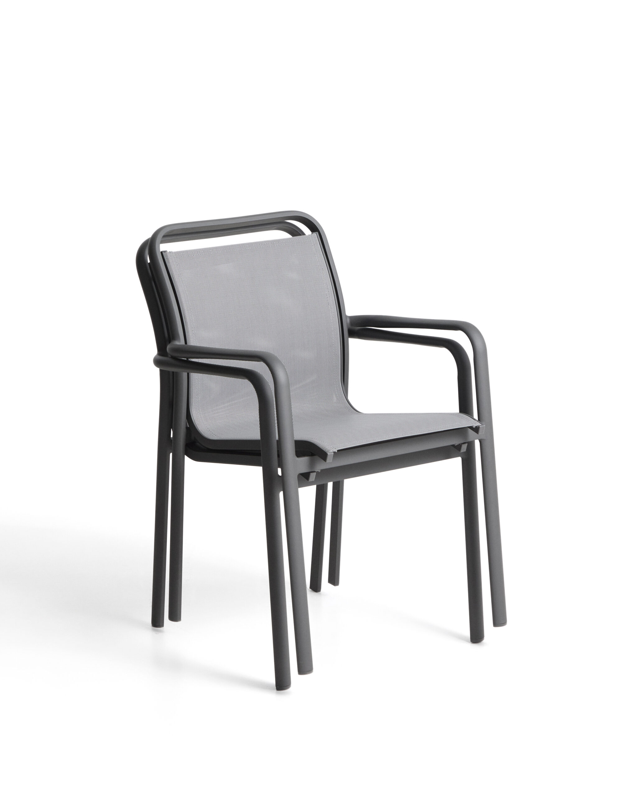 Kave Home Luri stapelbare outdoor stoel van grafietkleurig aluminium en grijs textileen - Afbeelding 8