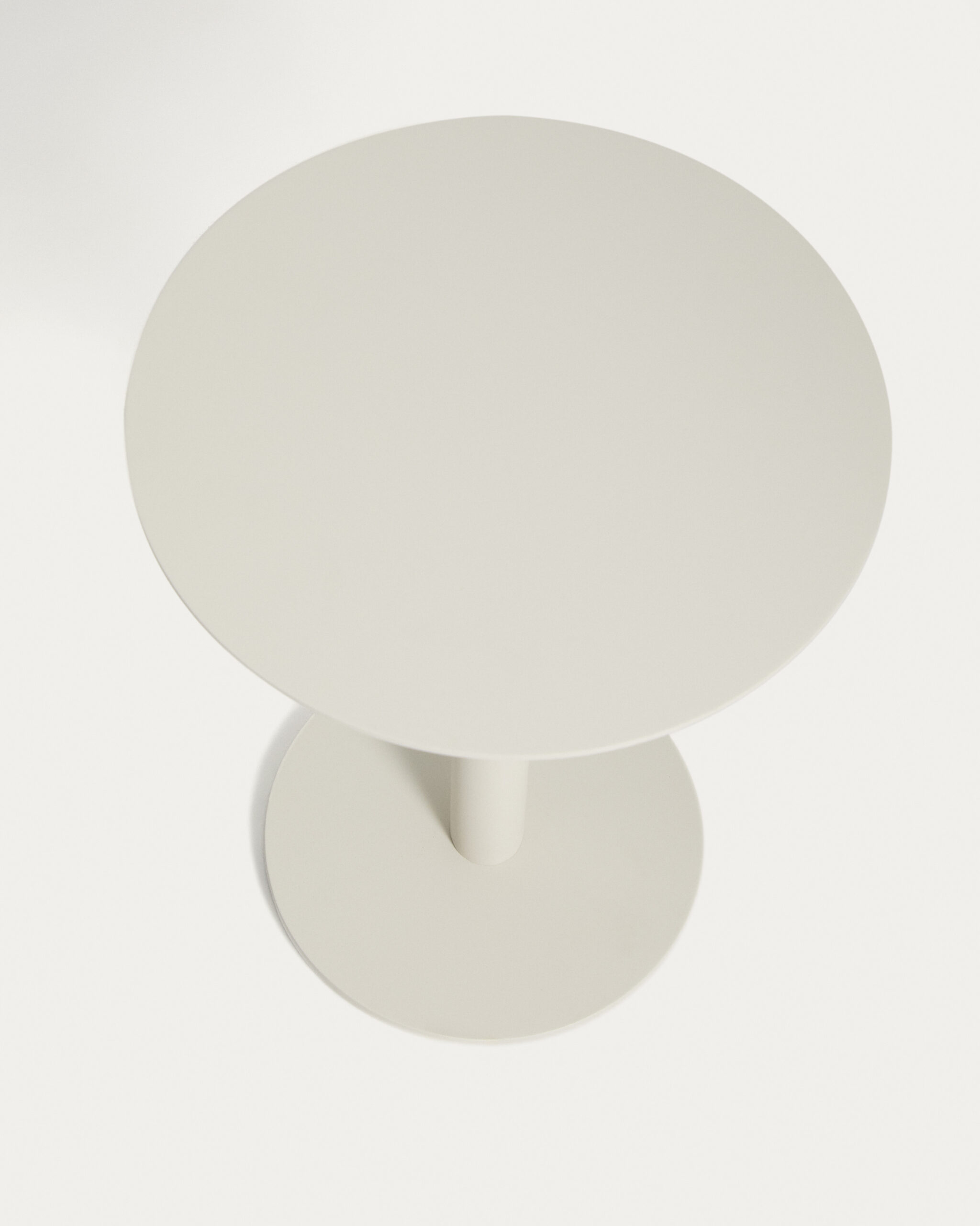 Kave Home Asinara bijzettafel in taupe aluminium Ø40 cm - Afbeelding 5