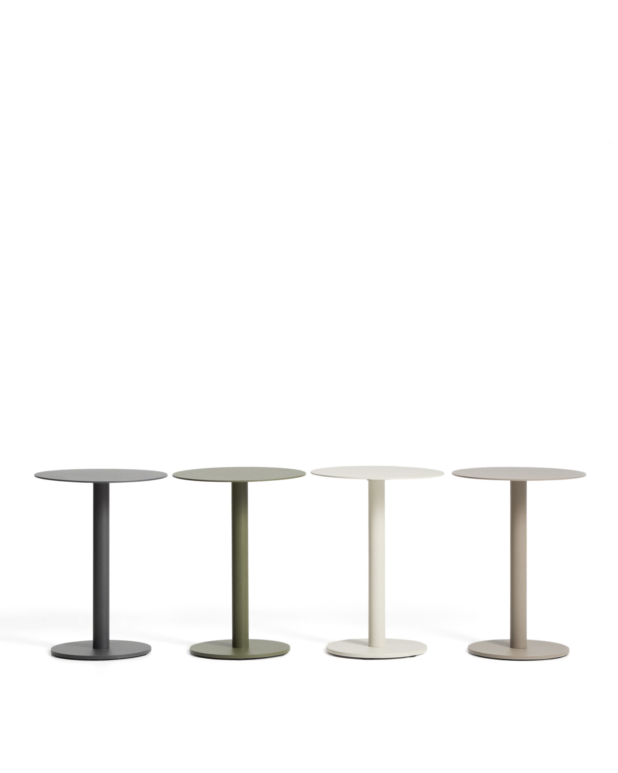 Kave Home Asinara bijzettafel in taupe aluminium Ø40 cm - Afbeelding 6