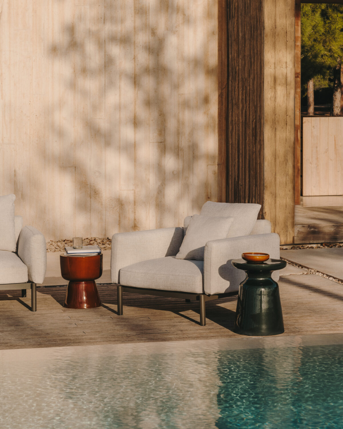 Kave Home Mesquida outdoor bijzettafel van keramiek met geglazuurde afwerking in terracotta Ø 36 cm - Afbeelding 4