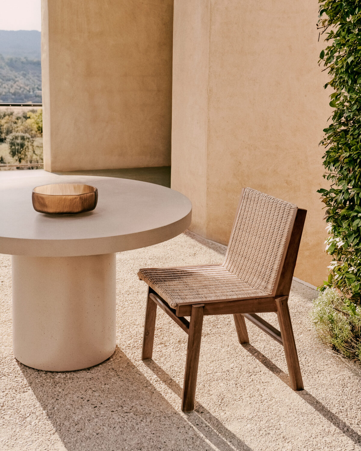 Kave Home Aiguablava beige ronde tafel van cement Ø 120 cm - Afbeelding 4