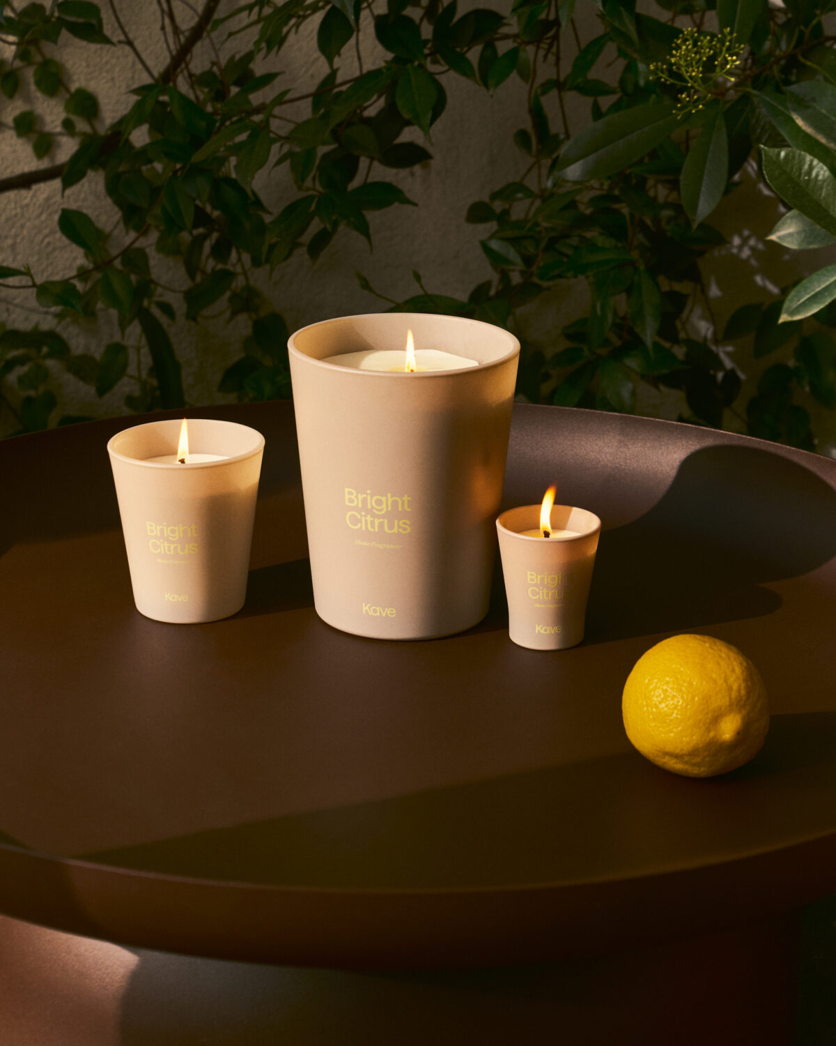 Kave Home Citronella geurkaars Bright Citrus 900 gr - Afbeelding 4