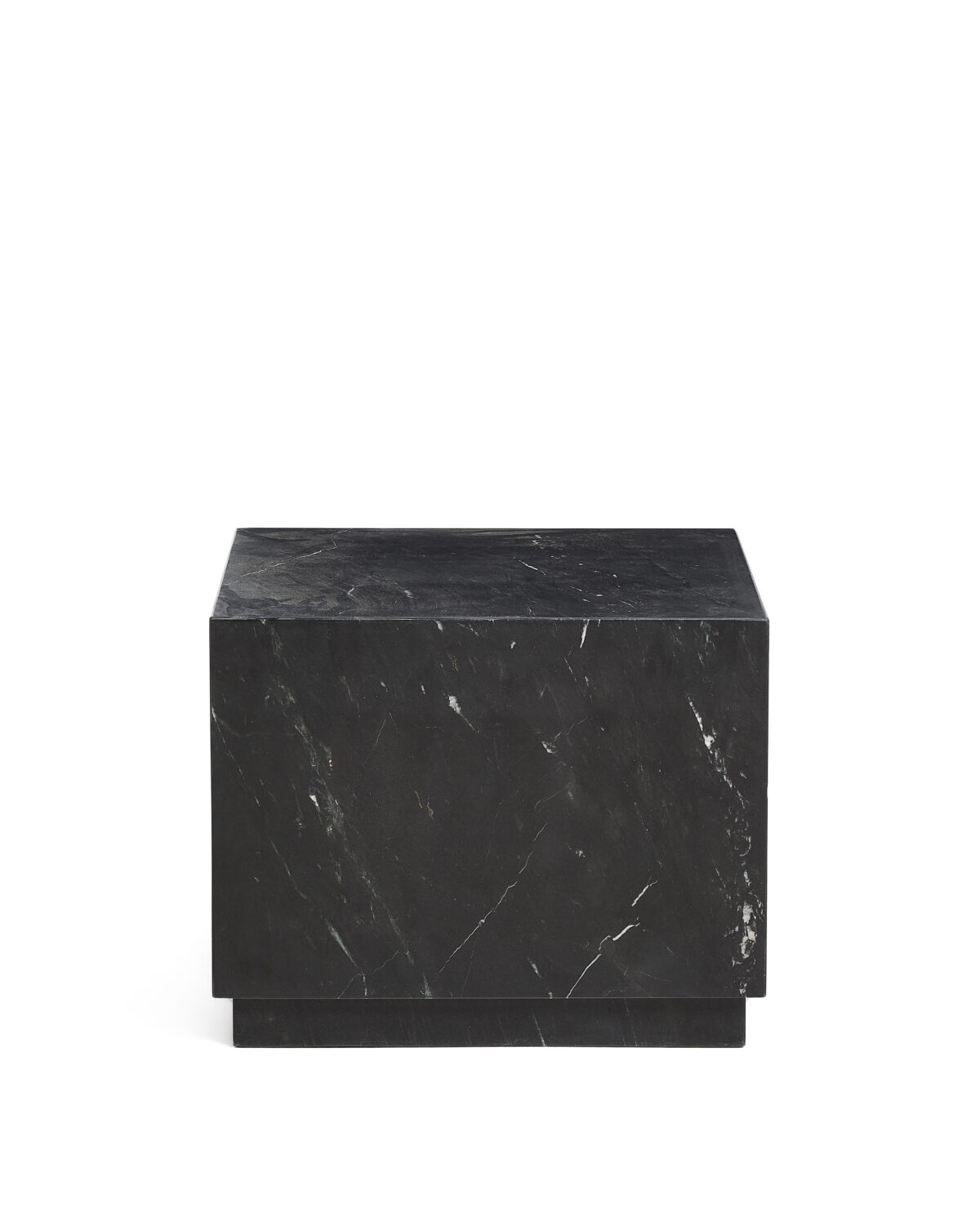 Kave Home Sorein zwarte bijzettafel van marmer 50 x 50 cm
