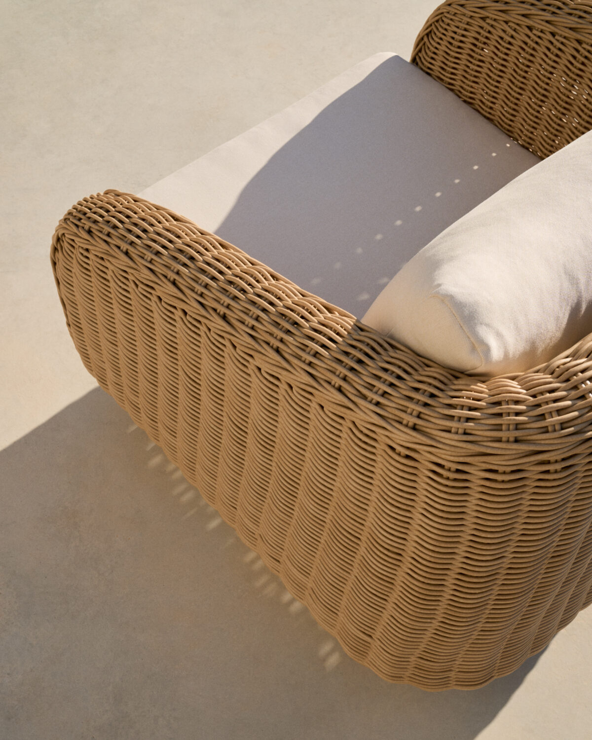 Kave Home Meria fauteuil van synthetisch rotan met poten in massief acaciahout FSC 100% - Afbeelding 3