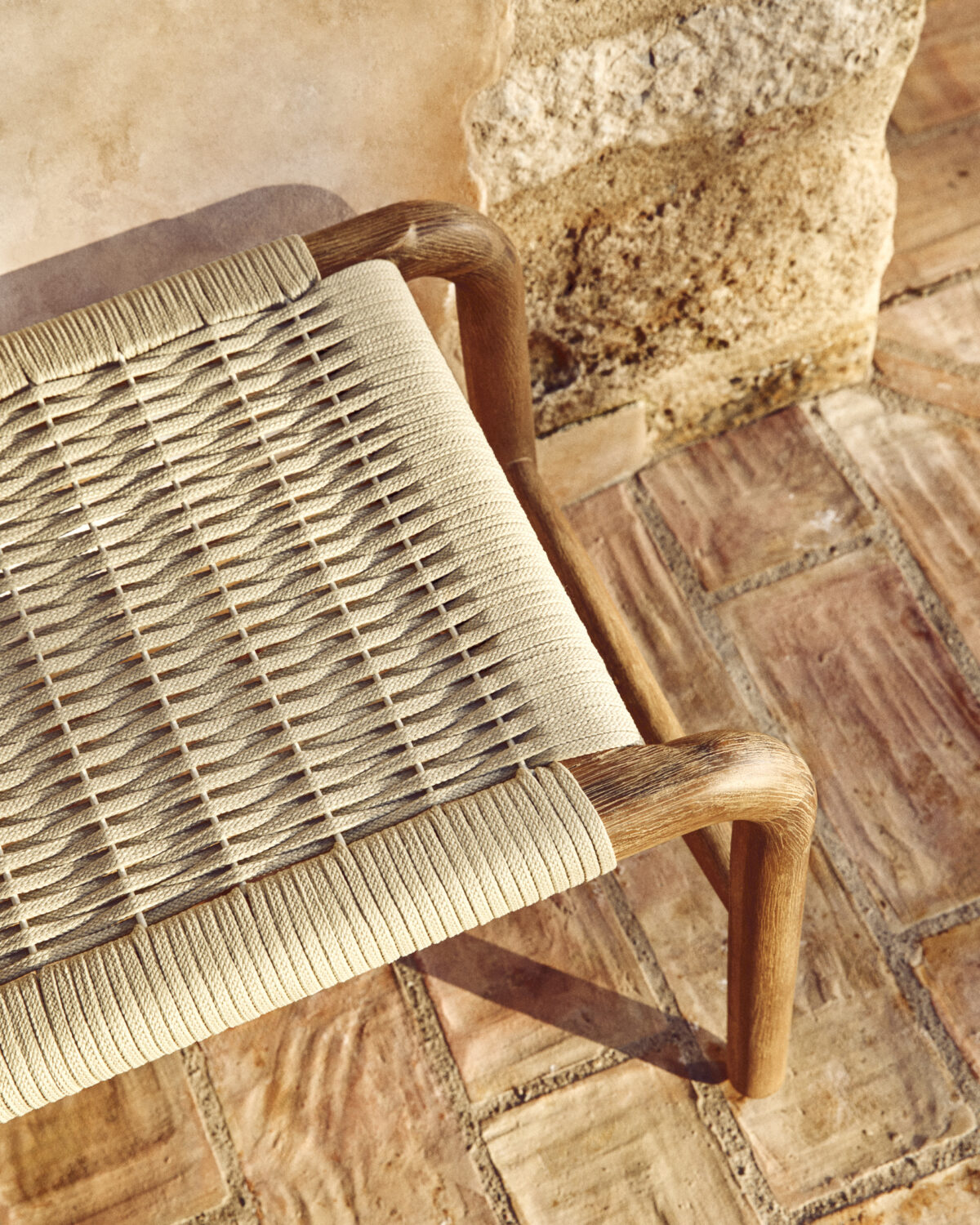 Kave Home Alipa bank van massief acaciahout en ecru touw 180 cm FSC 100% - Afbeelding 3