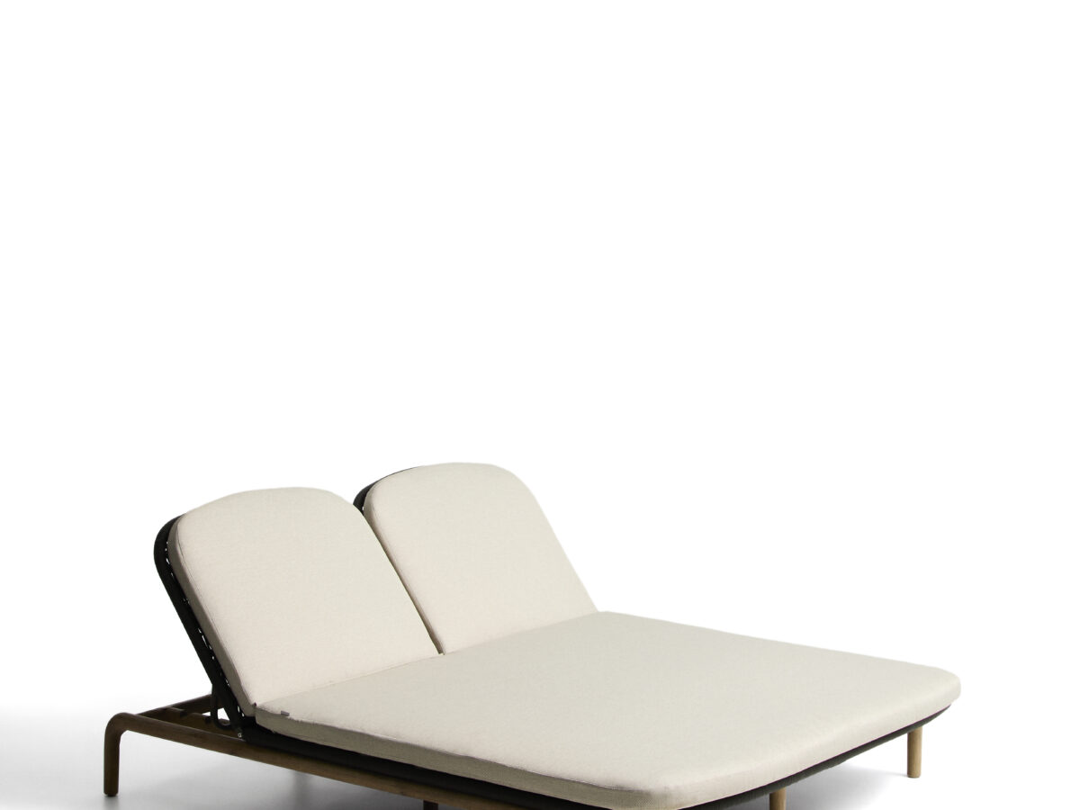 Kave Home Alipa tweepersoons ligstoel van massief acaciahout en donkergrijs touw FSC 100%