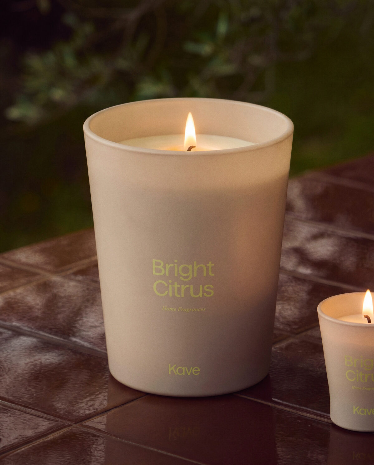 Kave Home Citronella geurkaars Bright Citrus 900 gr - Afbeelding 6