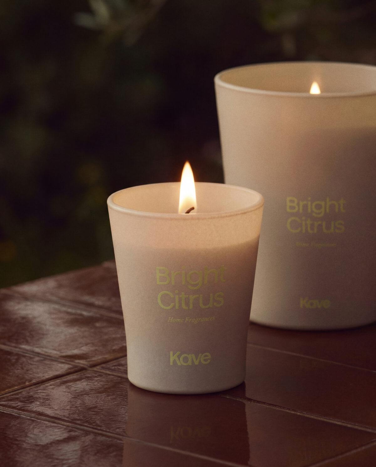 Kave Home Citronella geurkaars Bright Citrus 900 gr - Afbeelding 7