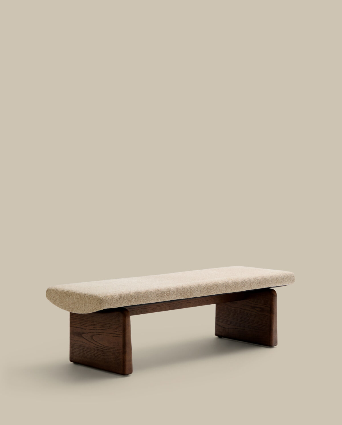 Kave Home Topaz bank in beige chenille en FSC 100% massief essenhout in noten afwerking 150 cm - Afbeelding 37