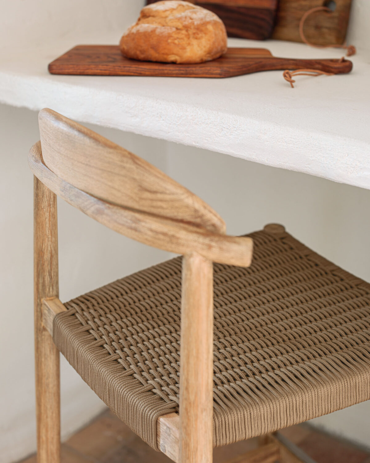 Kave Home Nina massief acaciahouten kruk hoogte 62 cm FSC 100% - Afbeelding 4