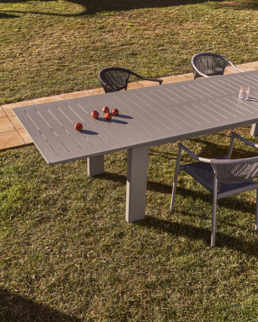 Kave Home Livorno uitschuifbare tafel van taupekleurig aluminium 233(350) x 100 cm