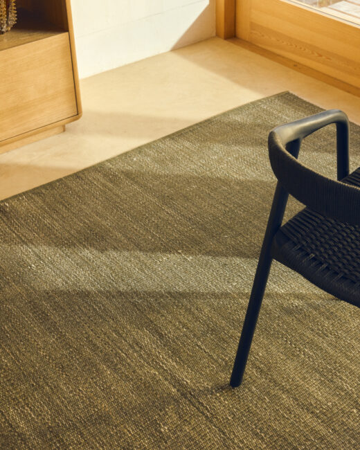 Kave Home Tirla tapijt van 100% PET-vezels in groen 200 x 300 cm