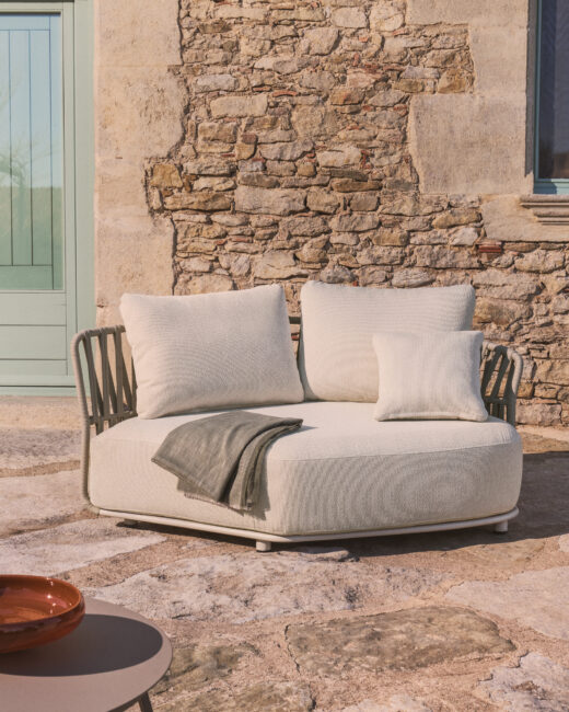 Kave Home Osani geronde module van ecru aluminium en taupe touw 167 cm