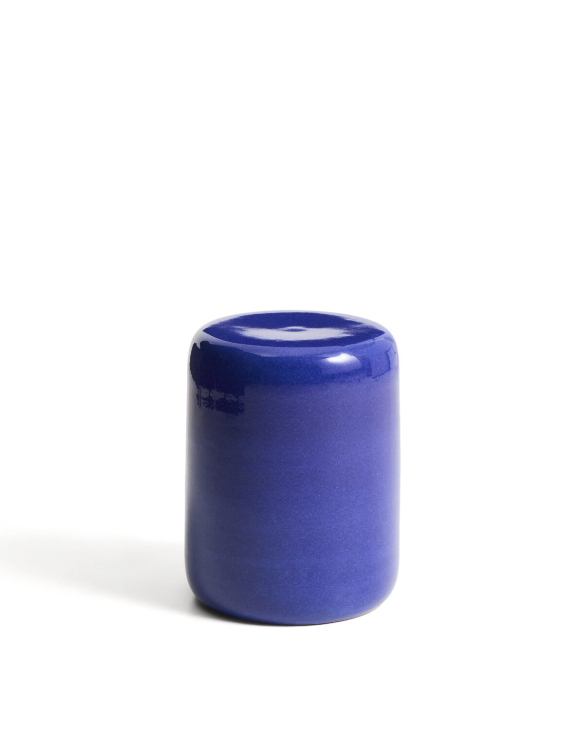 Kave Home Mesquida outdoor bijzettafel van keramiek met geglazuurde afwerking in blauw Ø 35 cm - Afbeelding 5