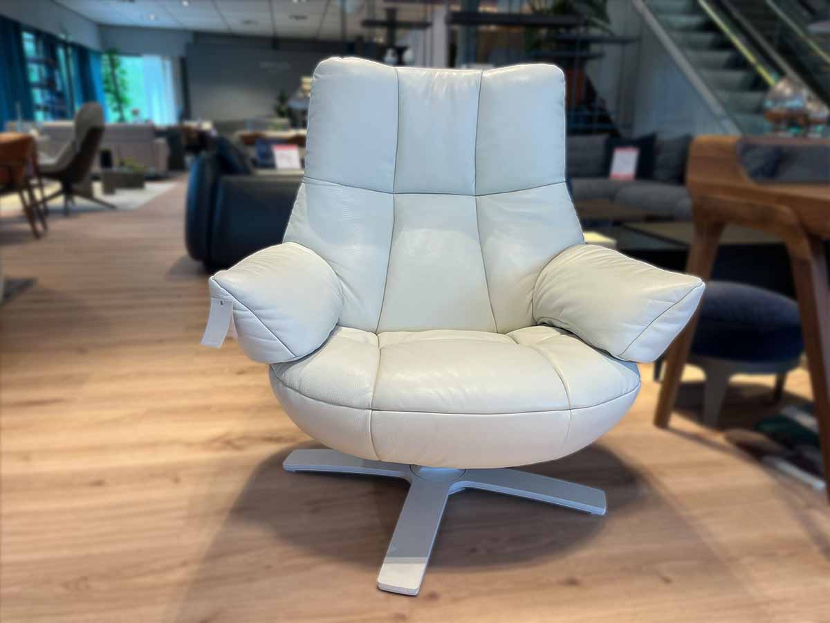 Natuzzi Italia Re-Vive fauteuil + hocker - showroommodel - Afbeelding 2