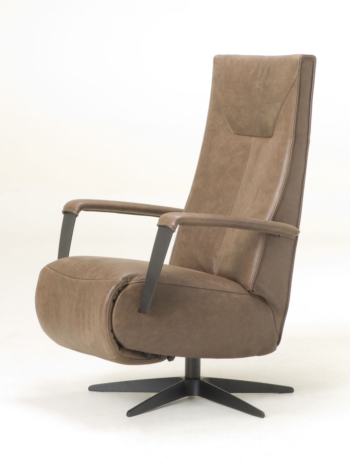 De Toekomst Casual Cupido relaxfauteuil – schuin vooraanzicht