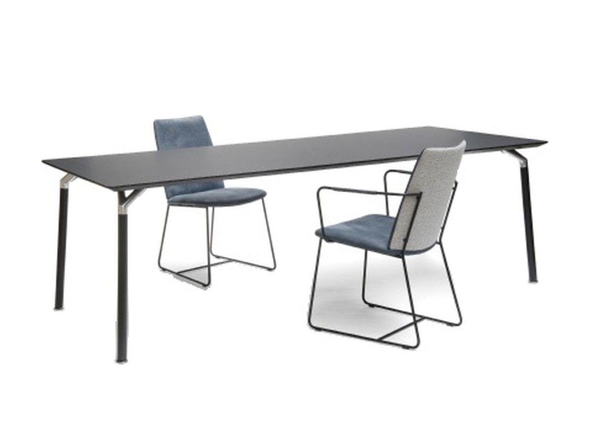 Bree’s New World Shape eettafel