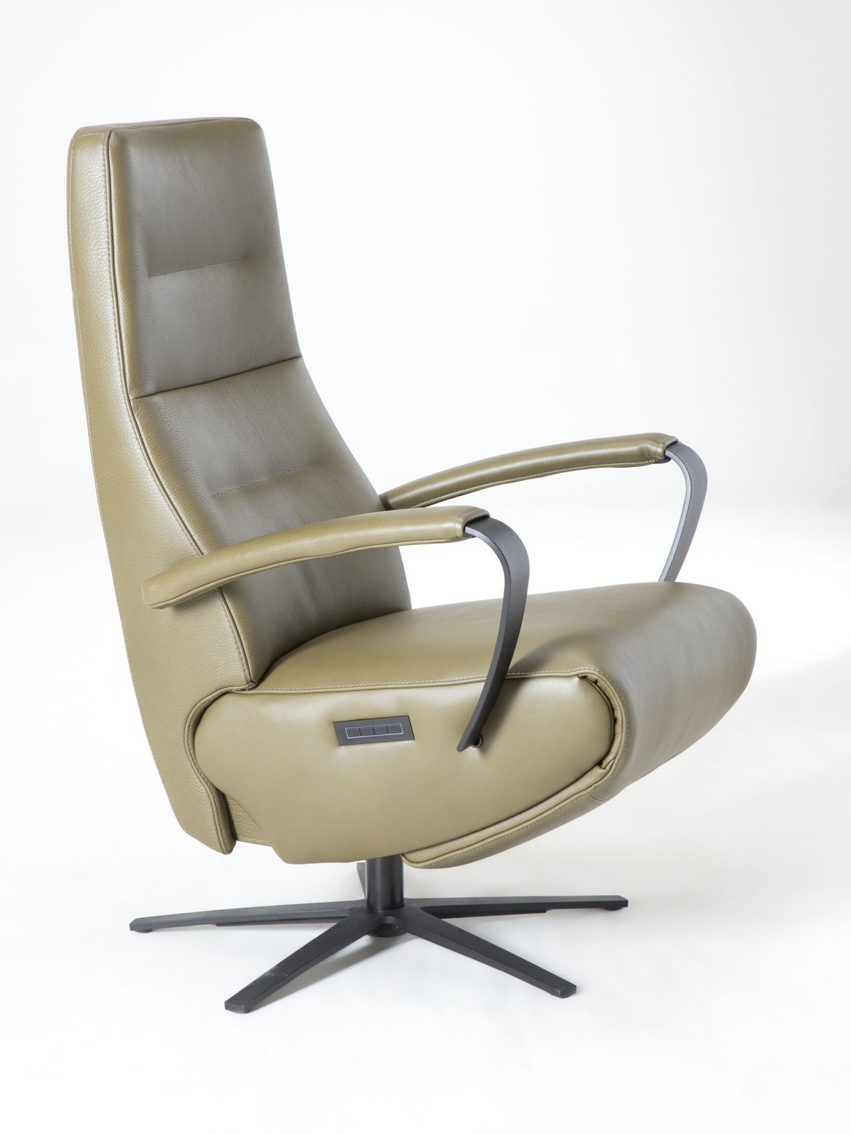 De Toekomst Twice Pro TW-143N relaxfauteuil schuin vooraanzicht