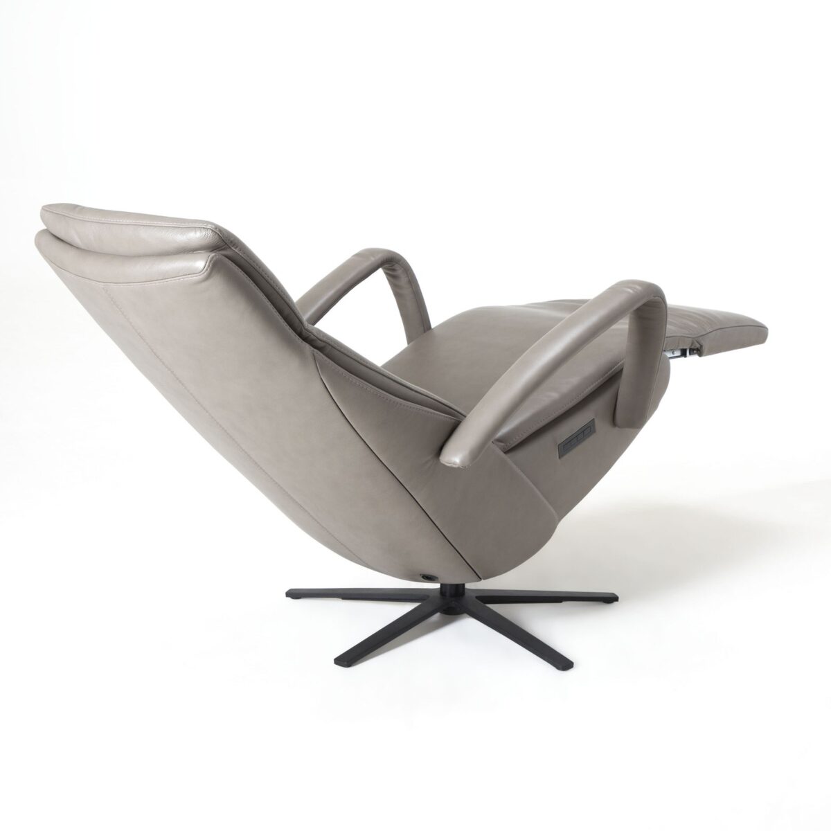 De Toekomst Twice Pro TW-217N relaxfauteuil schuin achteraanzicht