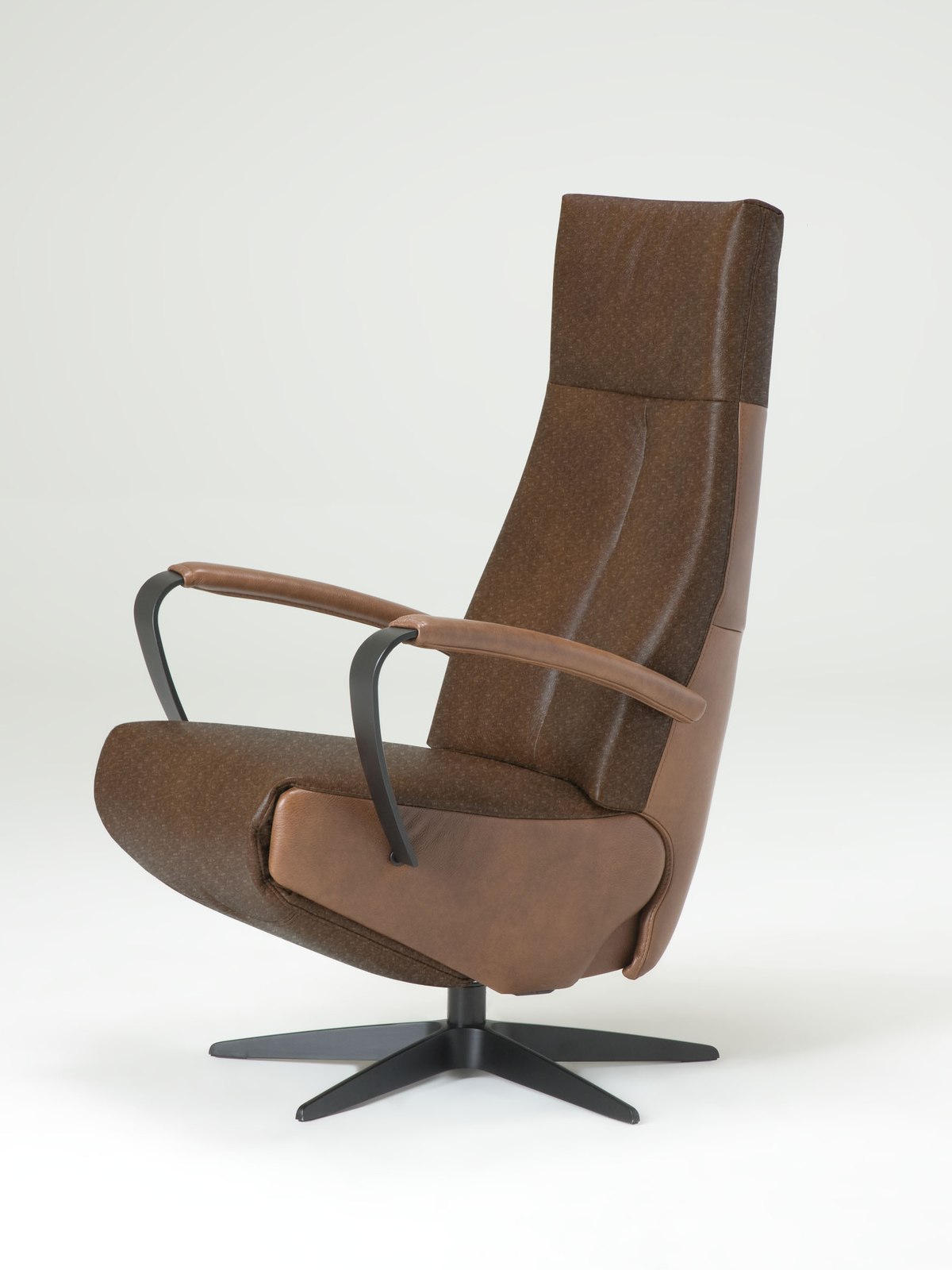 De Toekomst Twice Pro TW-259N relaxfauteuil schuin vooraanzicht
