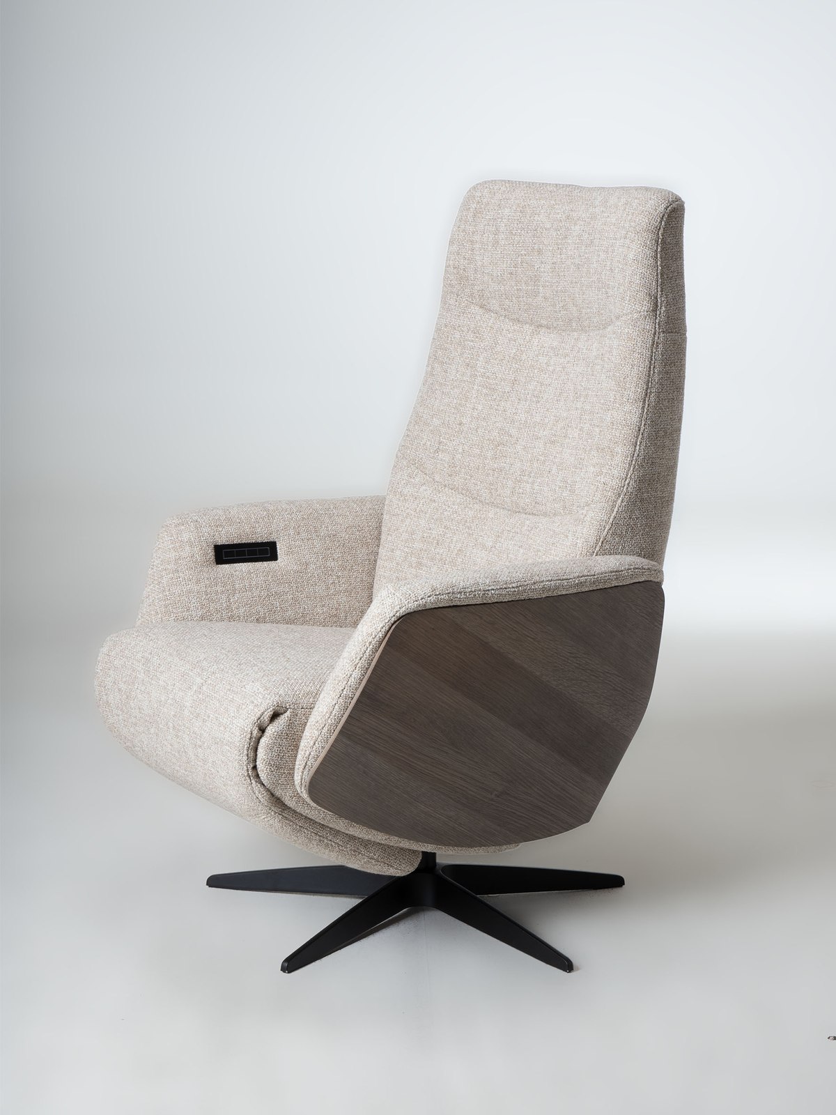 De Toekomst Twice Pro TW-274N relaxfauteuil schuin vooraanzicht