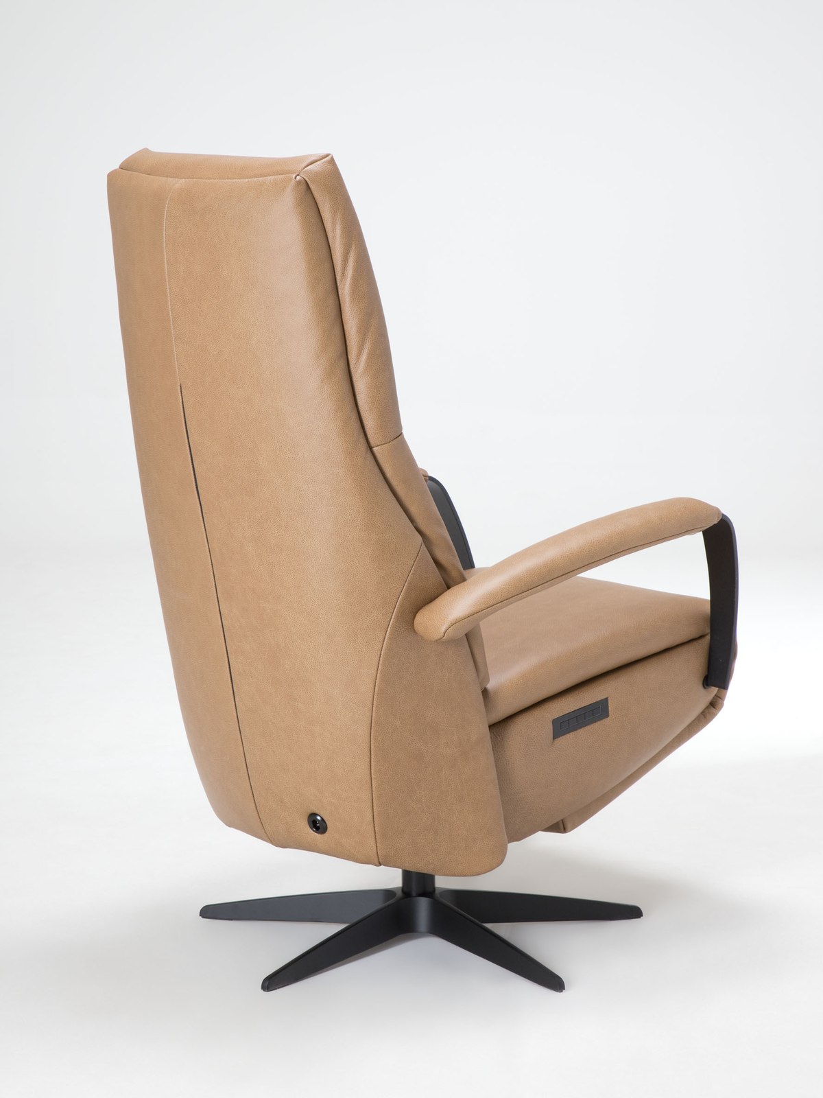 De Toekomst Twice Pro TW-281N relaxfauteuil schuin achteraanzicht