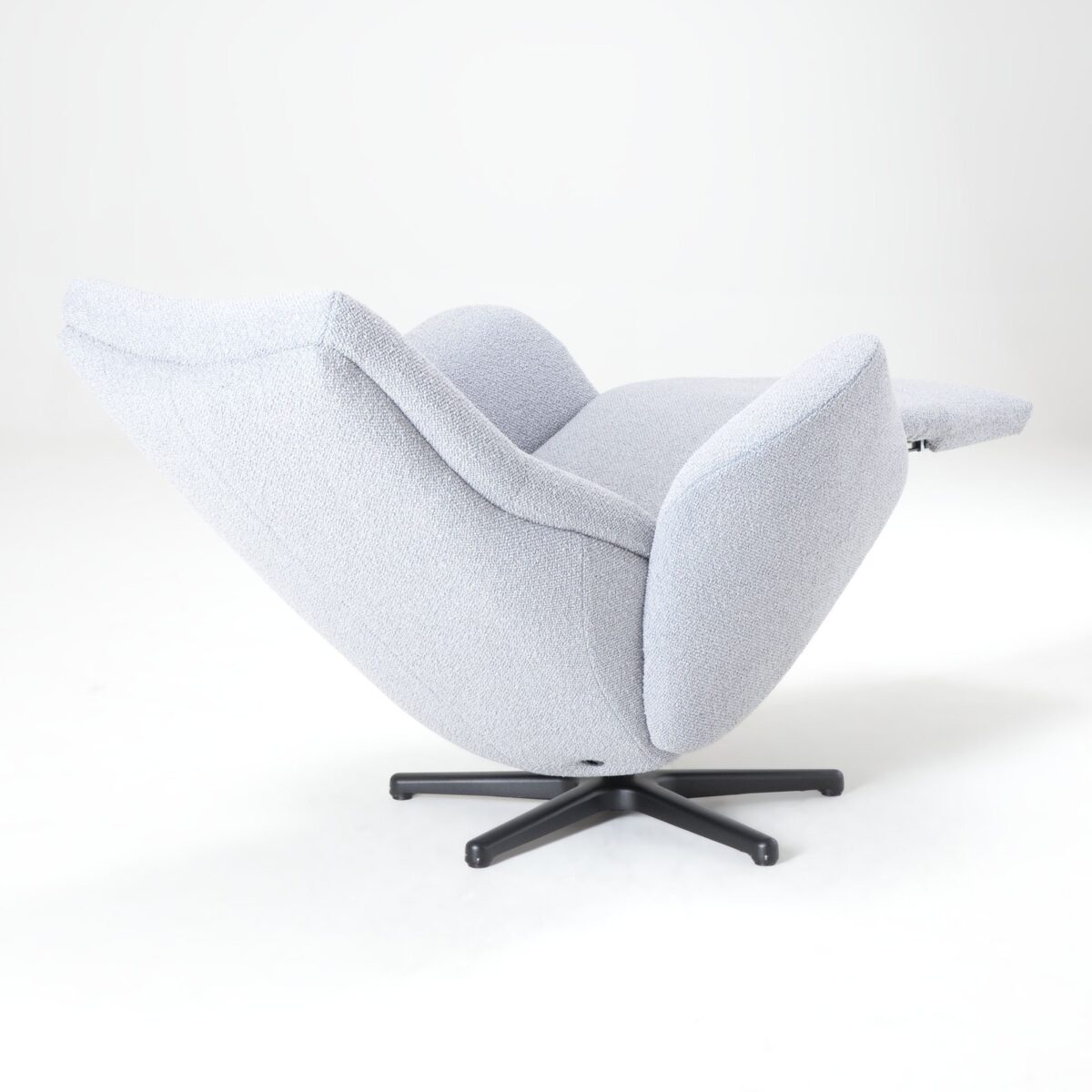 De Toekomst Twice Pro TW-283N relaxfauteuil schuin achteraanzicht