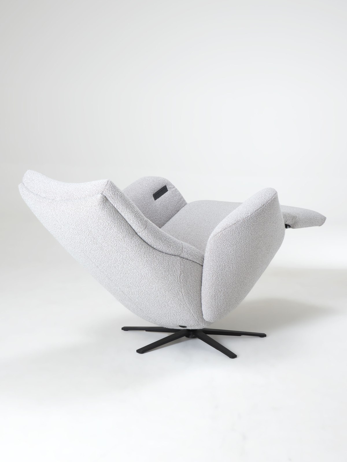 De Toekomst Twice Pro TW-288N relaxfauteuil schuin achteraanzicht
