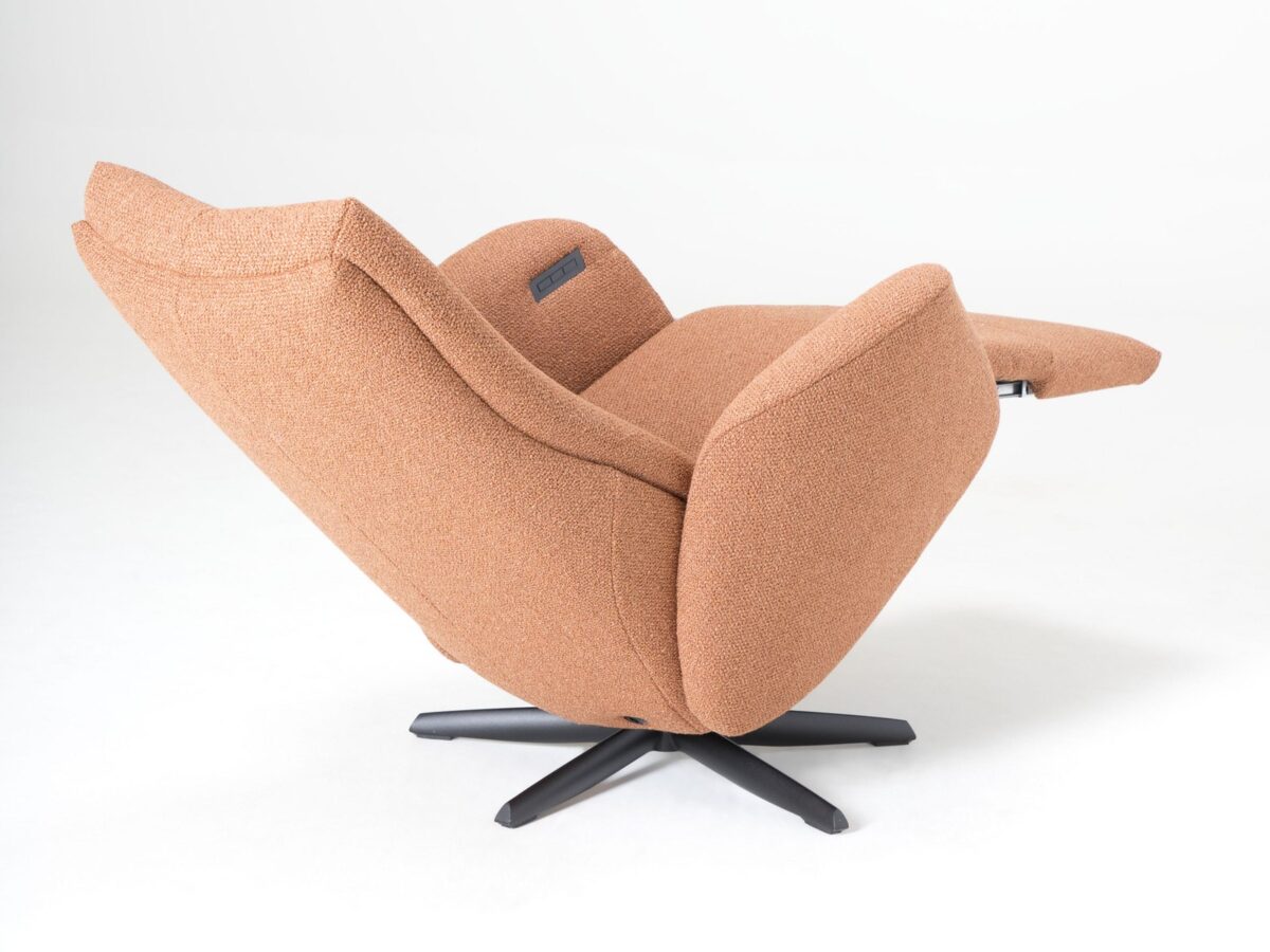 De Toekomst Twice Pro TW-290N relaxfauteuil schuin achteraanzicht