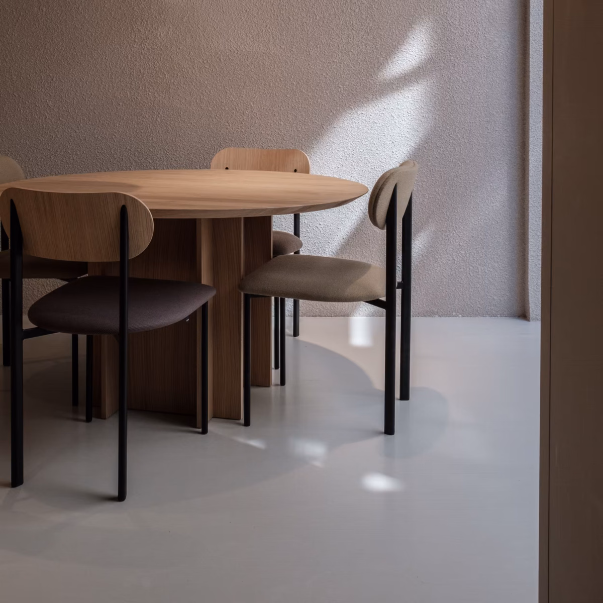 Studio HENK Column eettafel rechthoekig eiken naturel lak - Afbeelding 5