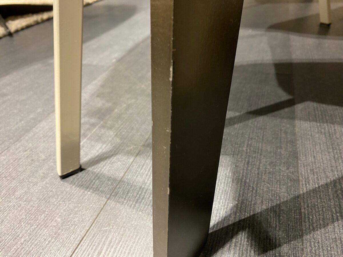 Studio Mik Legos eetkamertafel– showroommodel