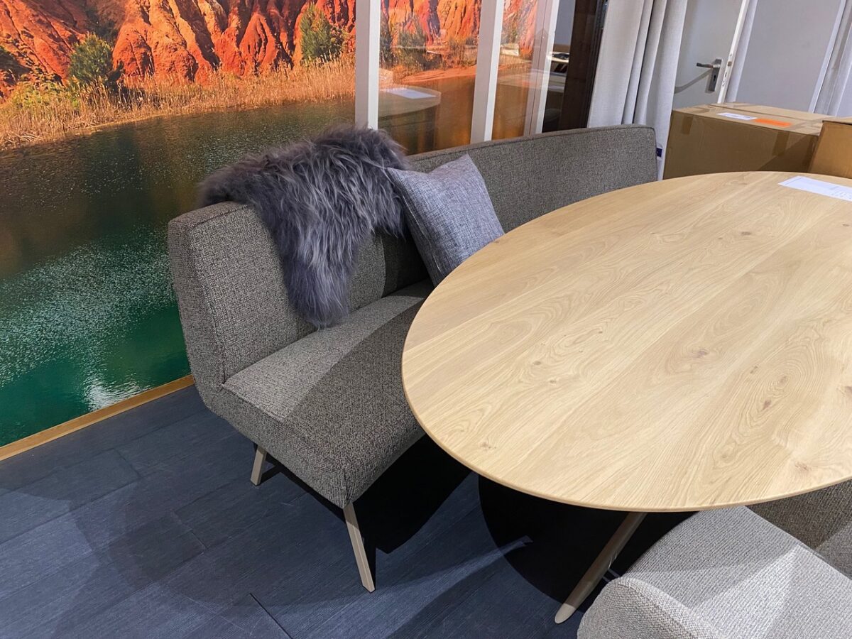 MOVANI Timon eetbank ovaal– showroommodel