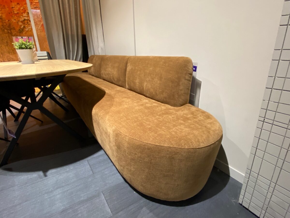 Dyyk Supermoon eetkamerbank– showroommodel