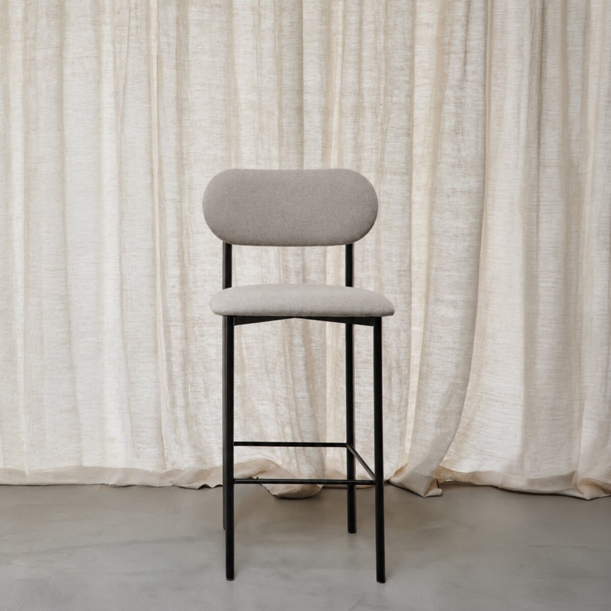 Studio HENK Oblique barkruk 650 bekleed - Afbeelding 3