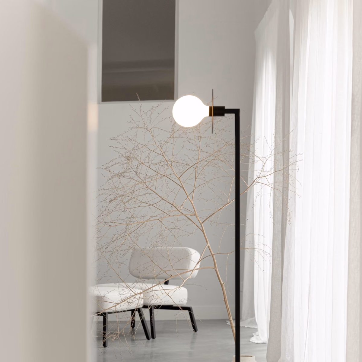 Studio HENK Nod vloerlamp L zwart - Afbeelding 2