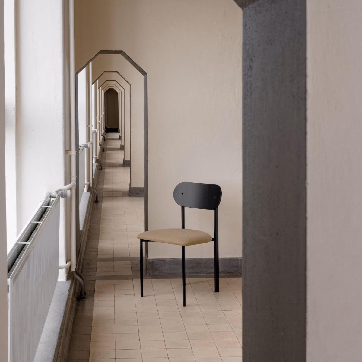 Studio HENK Oblique eetkamerstoel zonder armleuning - Afbeelding 7