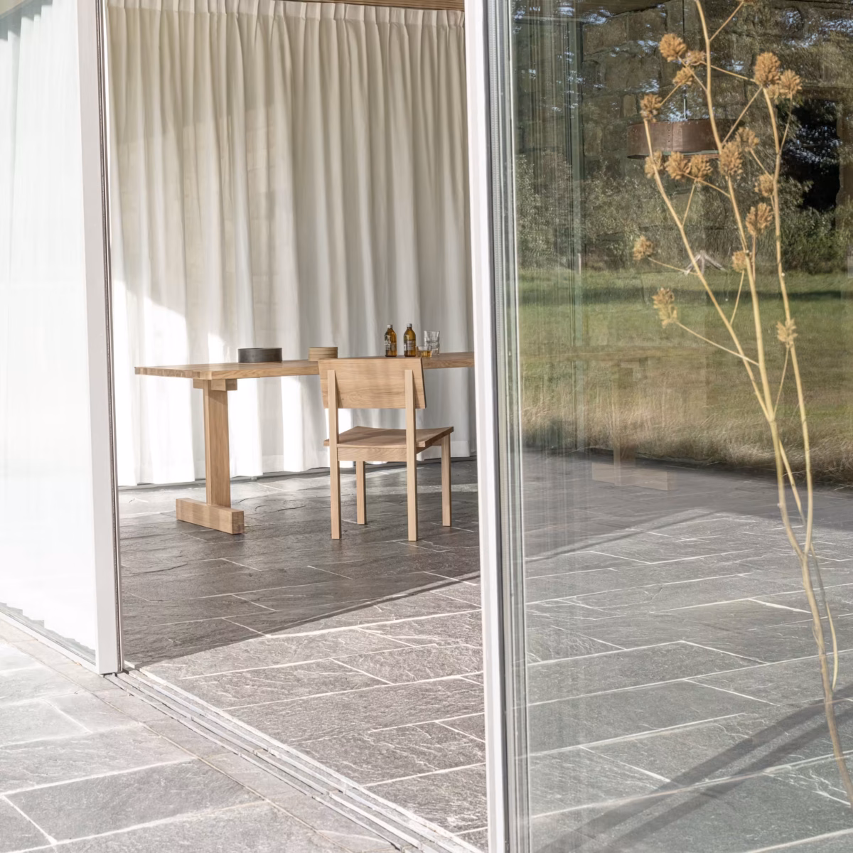 Studio HENK Base eettafel rechthoekig eiken hardwax olie natural - Afbeelding 8