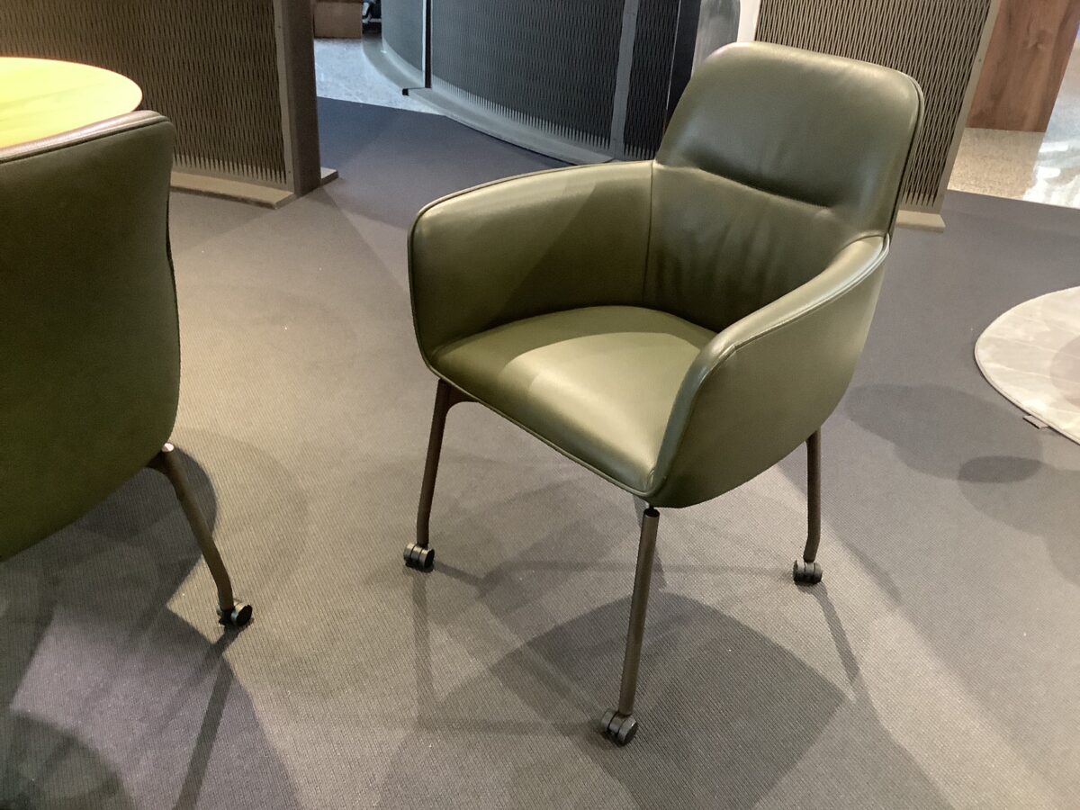 Leolux Gyon Tour Laag eetkamerstoel– showroommodel