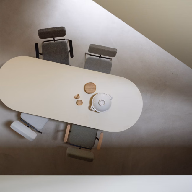 Studio HENK New Classic eettafel rechthoekig walnoot naturel lak