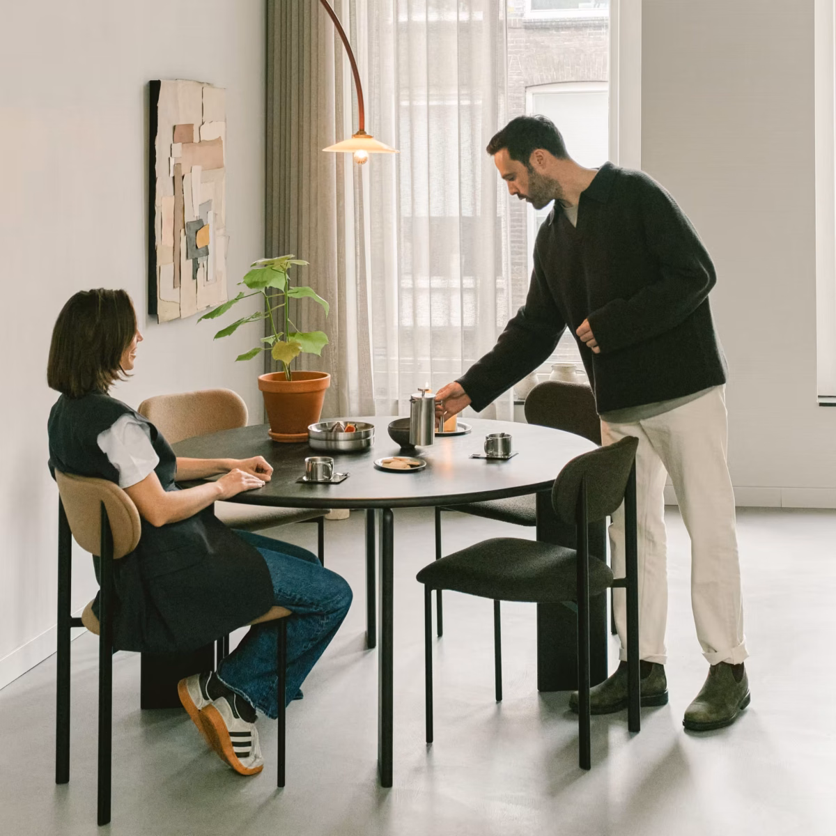 Studio HENK Soft eettafel rond eiken gele lak - Afbeelding 7