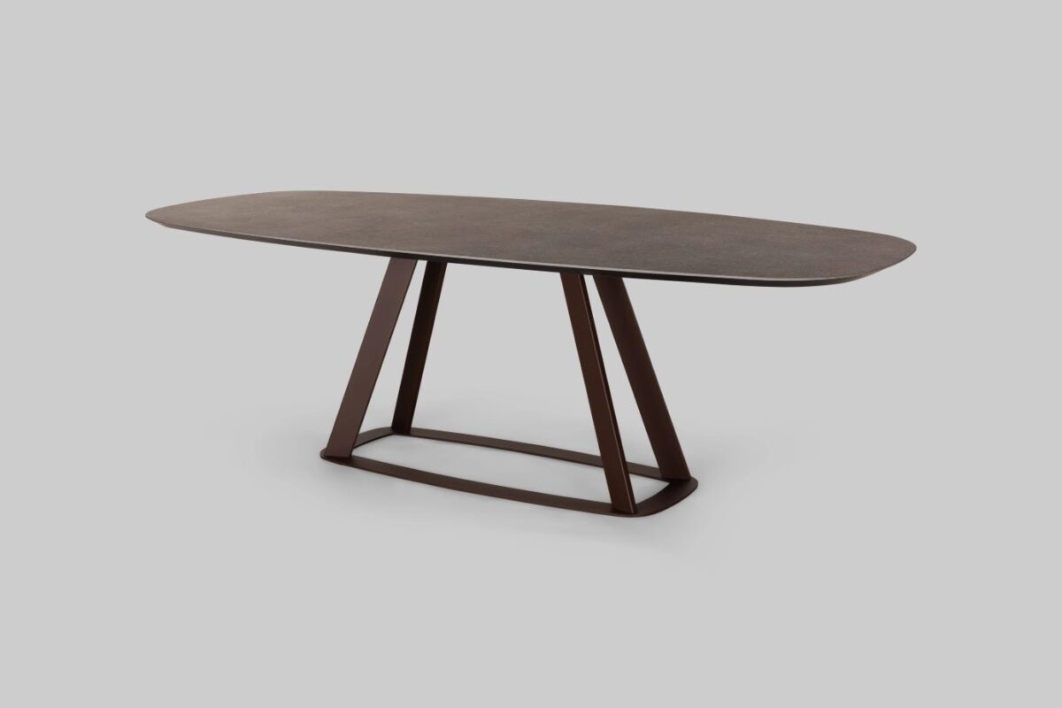 Harvink Fier Deens ovaal tafel – studiofoto