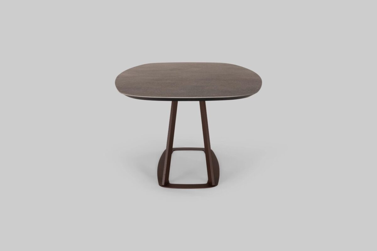 Harvink Fier Deens ovaal tafel – studiofoto