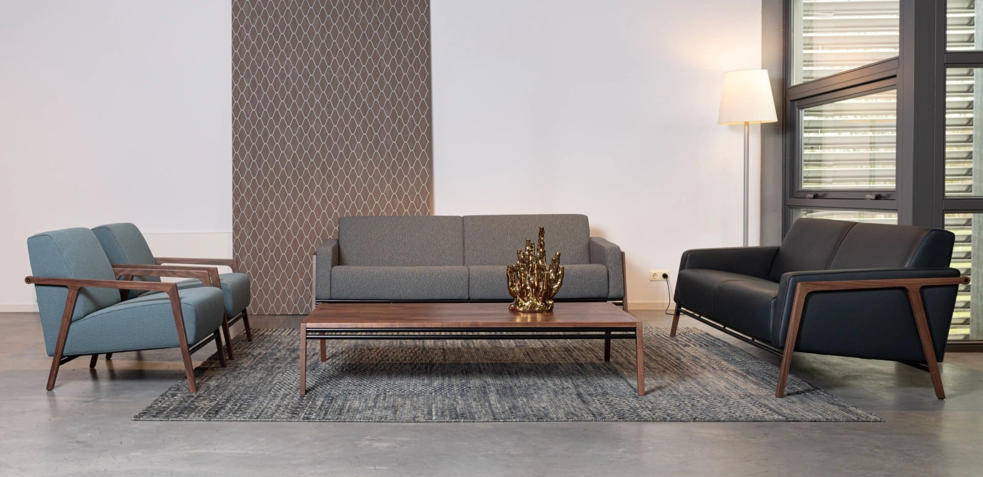 Harvink Splinter banken en Splinter fauteuil met houten frame