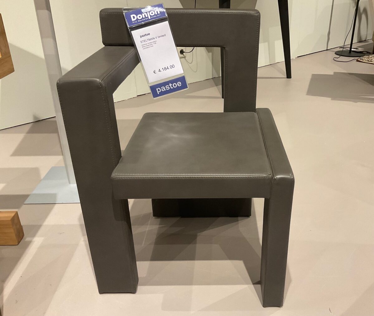 Pastoe Steltman V limited eetkamerstoel– showroommodel