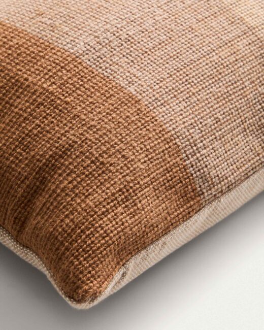Kave Home Adys beige kussenhoes van 100% PET 40 x 60 cm