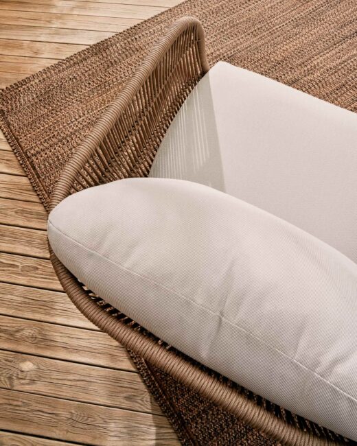 Kave Home Catalina fauteuil van beige touw en massief acaciahout FSC
