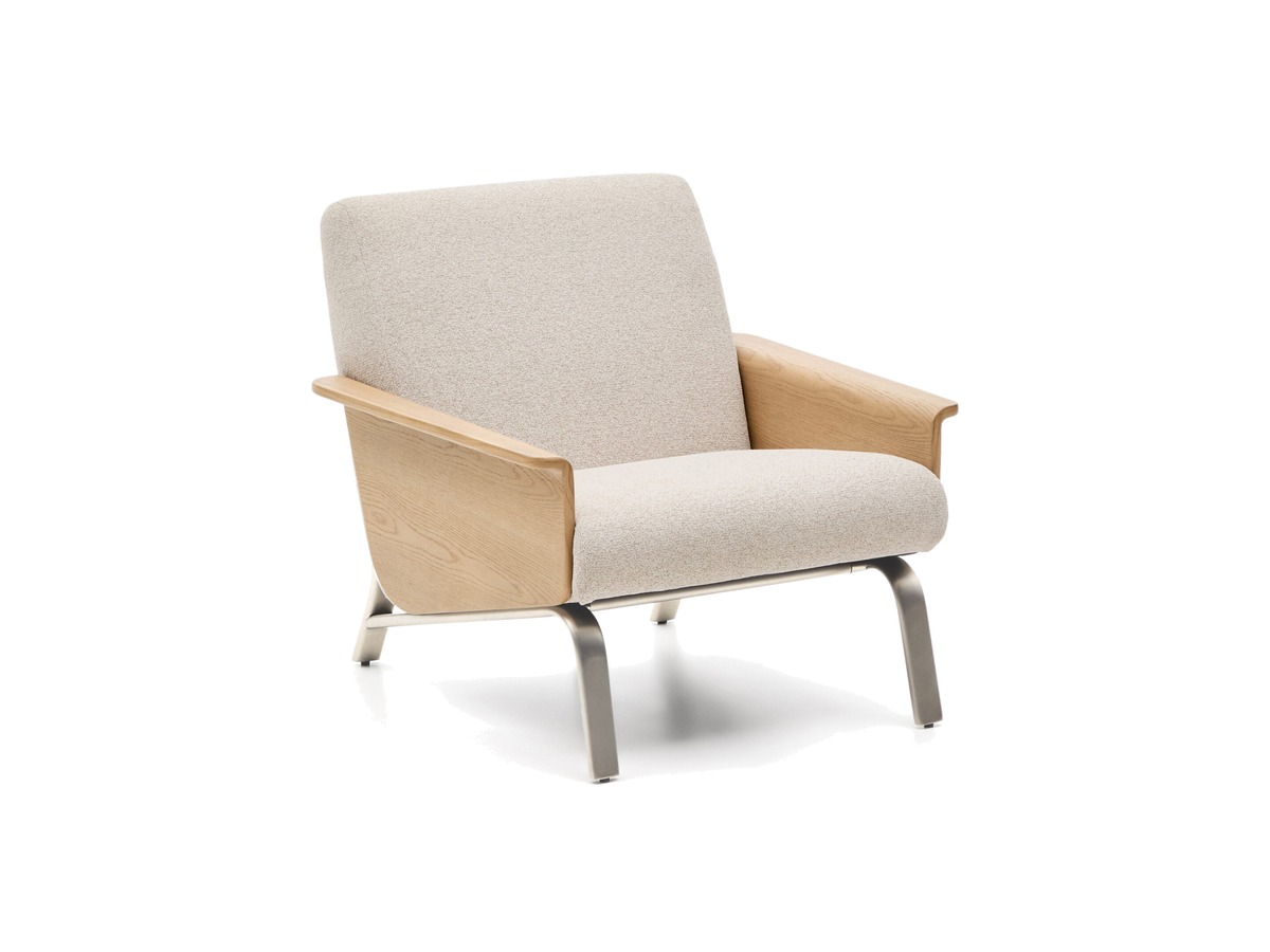 Kave Home Amsen fauteuil in beige met eiken multiplex en poten van geborsteld roestvrij staal – packshot